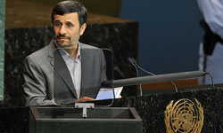احمدینژاد سیاست سلطه‌جویانه آمریکا را به چالش کشید